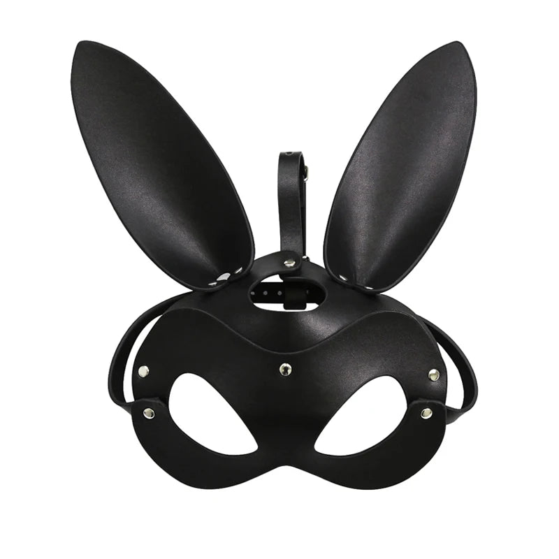 This role play headwear is made of faux leather, adding a touch of realism to any costume. Perfect for role play or themed events, this accessory will enhance your look and bring your character to life. Made with quality materials, it is durable and comfortable to wear.