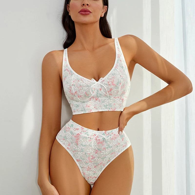 Stay comfortable and stylish with our Breathable Floral Embroidery Brassiere with Panties Underwear. The intricate floral embroidery adds a touch of elegance while the breathable material ensures comfort all day long. Perfect for everyday wear, this set is a must-have for any lingerie collection.